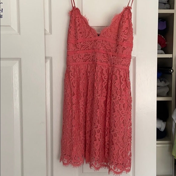 NBD pink lace dress - Picture 2 of 2
